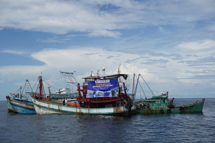 Pemerintah Upayakan Pembebasan Nelayan Natuna yang Ditahan Malaysia Pemerintah Upayakan Pembebasan Nelayan Natuna yang Ditahan Malaysia