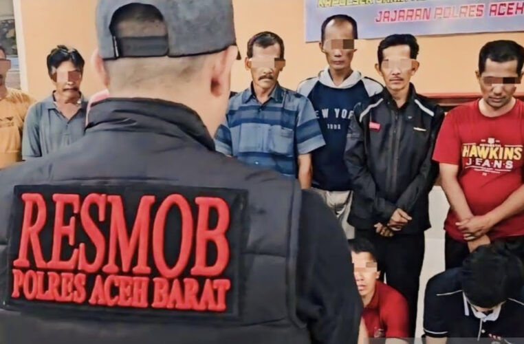 Polisi Tangkap 20 Orang Terduga Pelaku Judi dan Gim Online Polisi Tangkap 20 Orang Terduga Pelaku Judi dan Gim Online