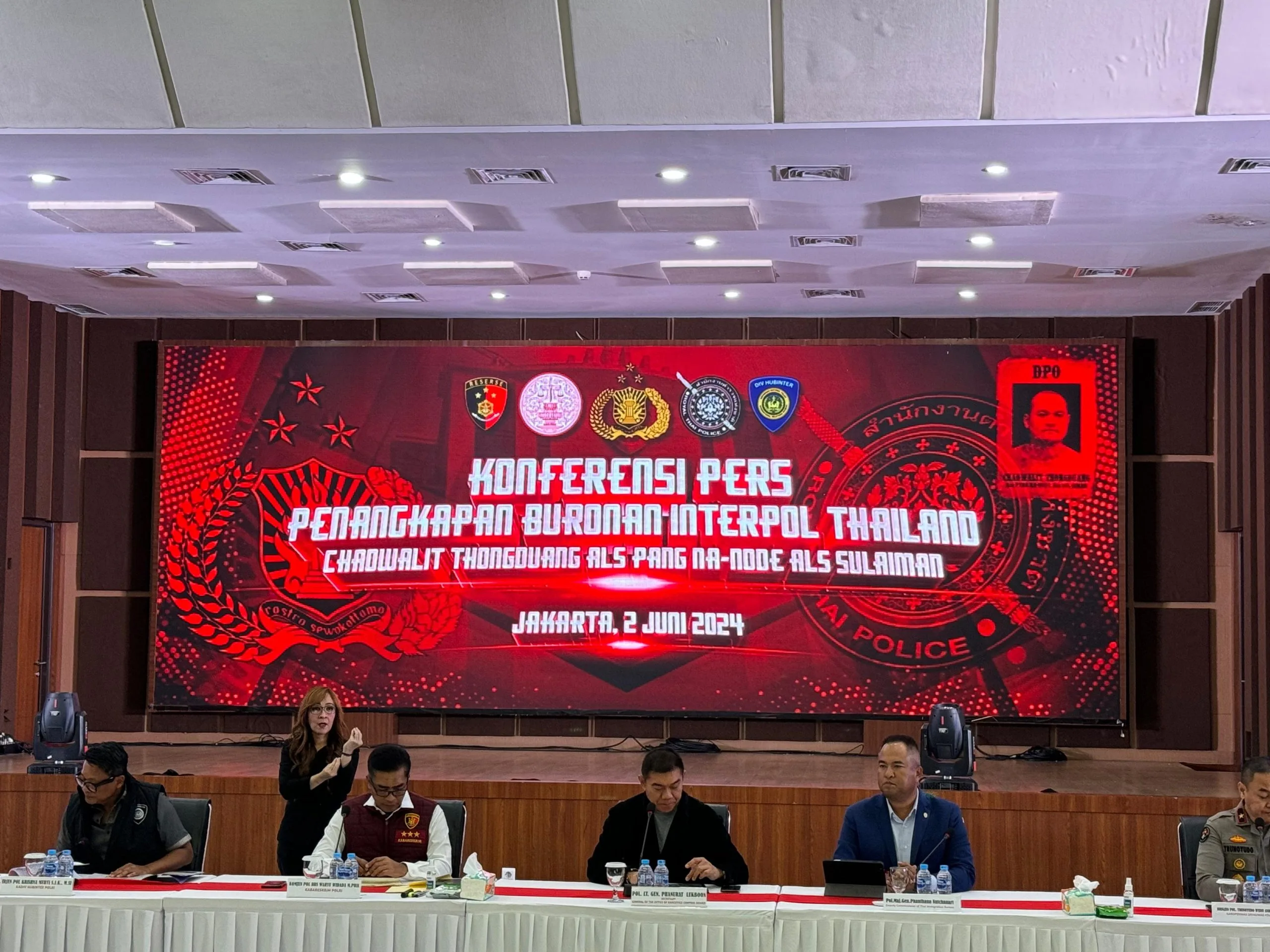 Polri Periksa 8 WNI yang Diduga Bantu Buronan Thailand Polri Periksa 8 WNI yang Diduga Bantu Buronan Thailand