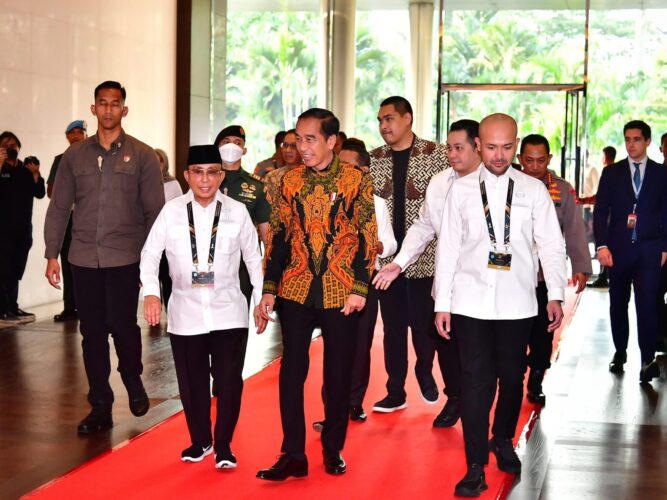 Hadiri HUT HIPMI ke-52, Jokowi Bahas AI Hadiri HUT HIPMI ke-52, Jokowi Bahas AI