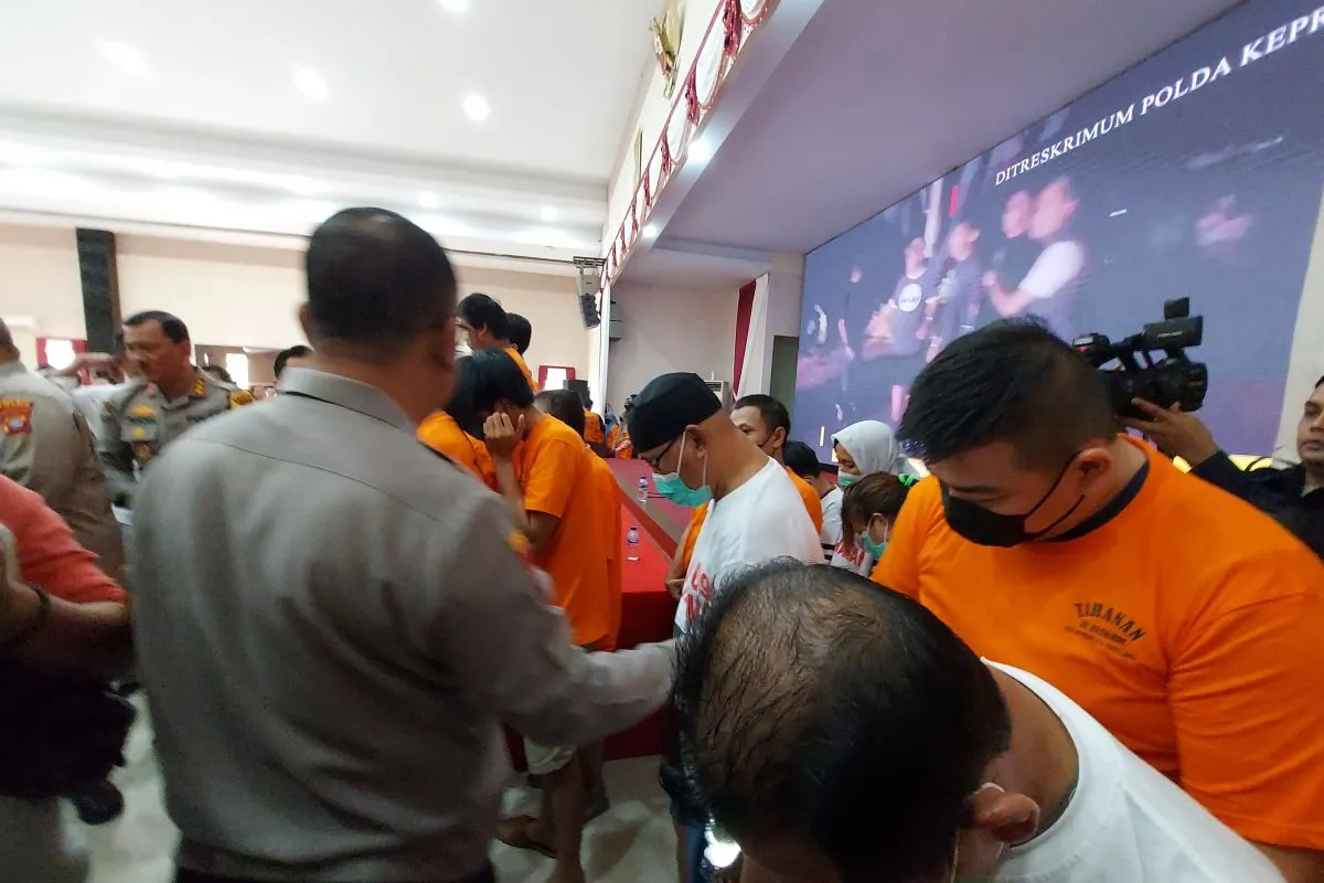 Polda Kepri ungkap Peran Oknum Pegawai Batam dalam Kasus TPPO Polda Kepri ungkap Peran Oknum Pegawai Batam dalam Kasus TPPO