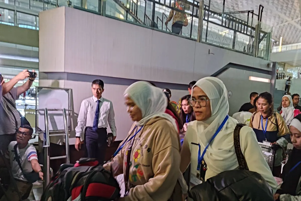 Kemlu: 37 WNI berhasil pulang ke Indonesia dari Suriah Kemlu: 37 WNI berhasil pulang ke Indonesia dari Suriah
