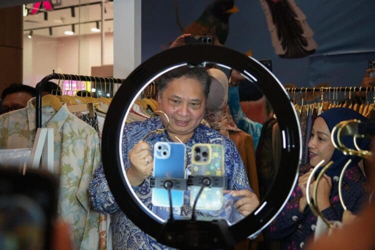Pemerintah Dukung Penjualan Produk Lokal Pemerintah Dukung Penjualan Produk Lokal