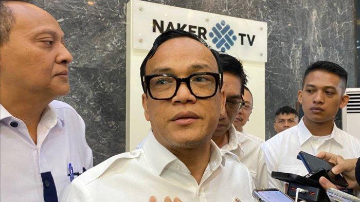 Wamenaker Sebut Masih Kaji Soal Penghapusan Outsourcing Wamenaker Sebut Masih Kaji Soal Penghapusan Outsourcing