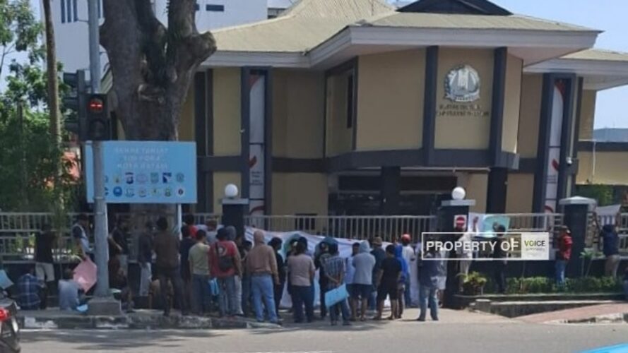 Massa Tuntut WNA China Bermasalah Dideportasi, Begini Penjelasan Imigrasi Batam Massa Tuntut WNA China Bermasalah Dideportasi, Begini Penjelasan Imigrasi Batam