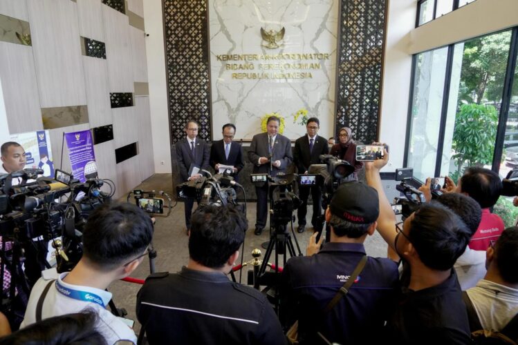 Jaga Pertumbuhan Ekonomi, Pemerintah Segera Salurkan Bansos PHK dan Kartu Sembako Jaga Pertumbuhan Ekonomi, Pemerintah Segera Salurkan Bansos PHK dan Kartu Sembako