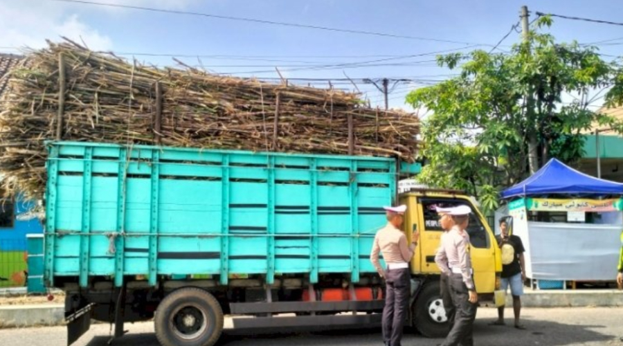 Korlantas Polri: Sebanyak 11 Ribu Kendaraan Terindikasi Langgar ODOL Korlantas Polri: Sebanyak 11 Ribu Kendaraan Terindikasi Langgar ODOL