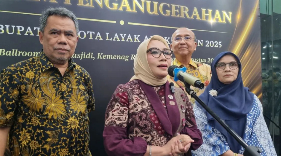 Iklan Rokok Masih Merajalela, Belum Ada Satupun Kota/Kabupaten Layak Anak Iklan Rokok Masih Merajalela, Belum Ada Satupun Kota/Kabupaten Layak Anak